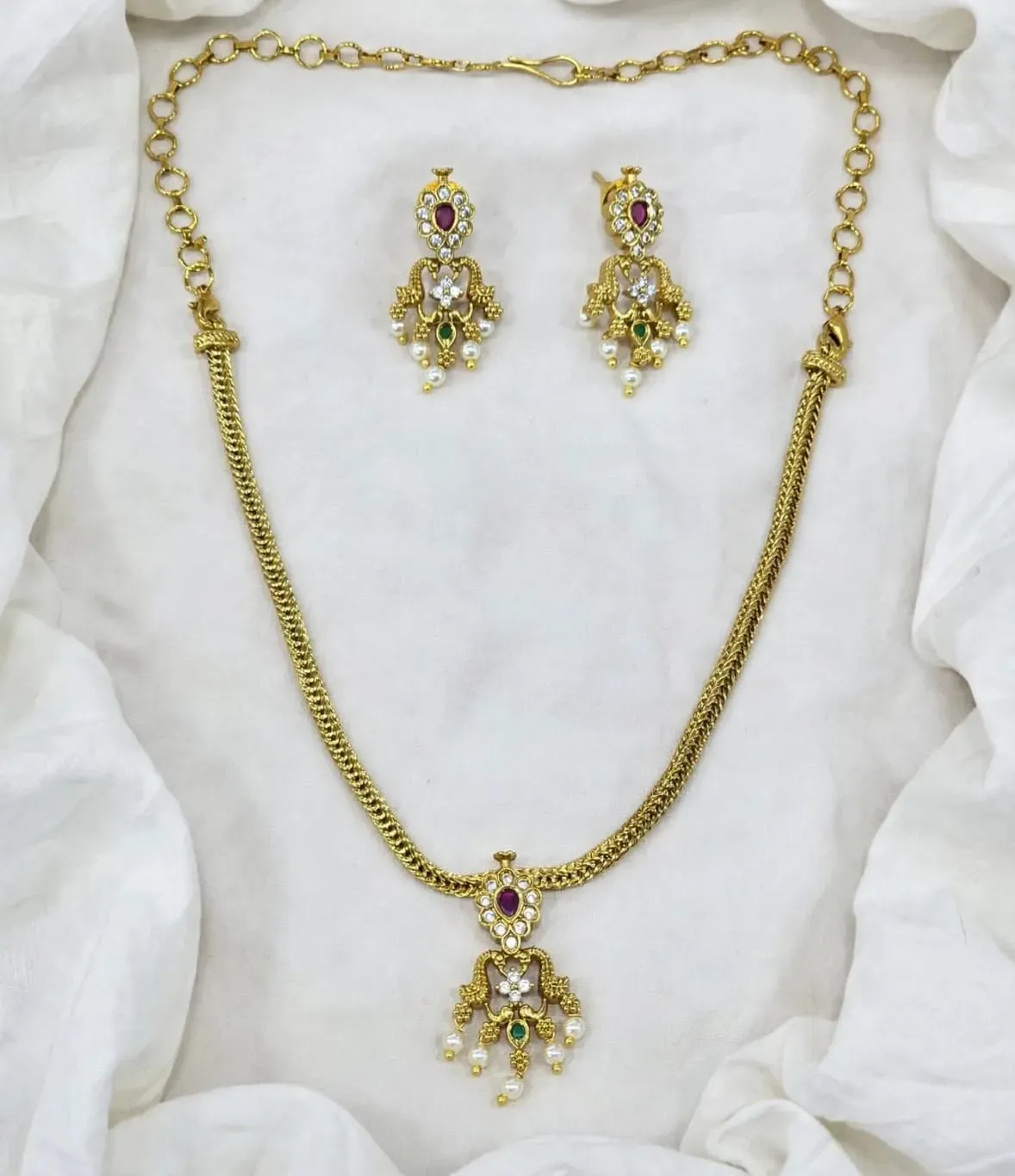 Sri Lakshmi Pendant Set