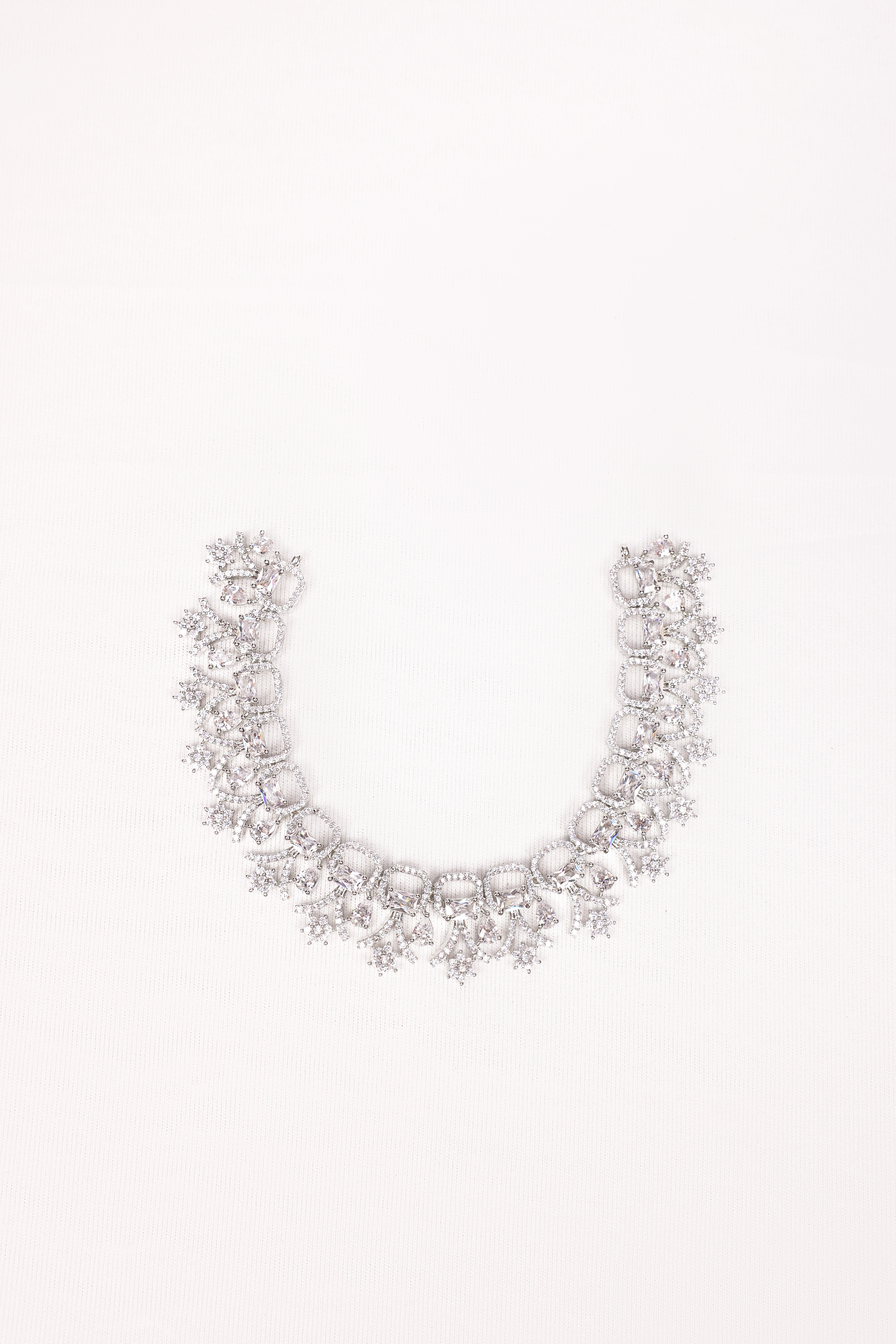 Vennila Vaira Choker