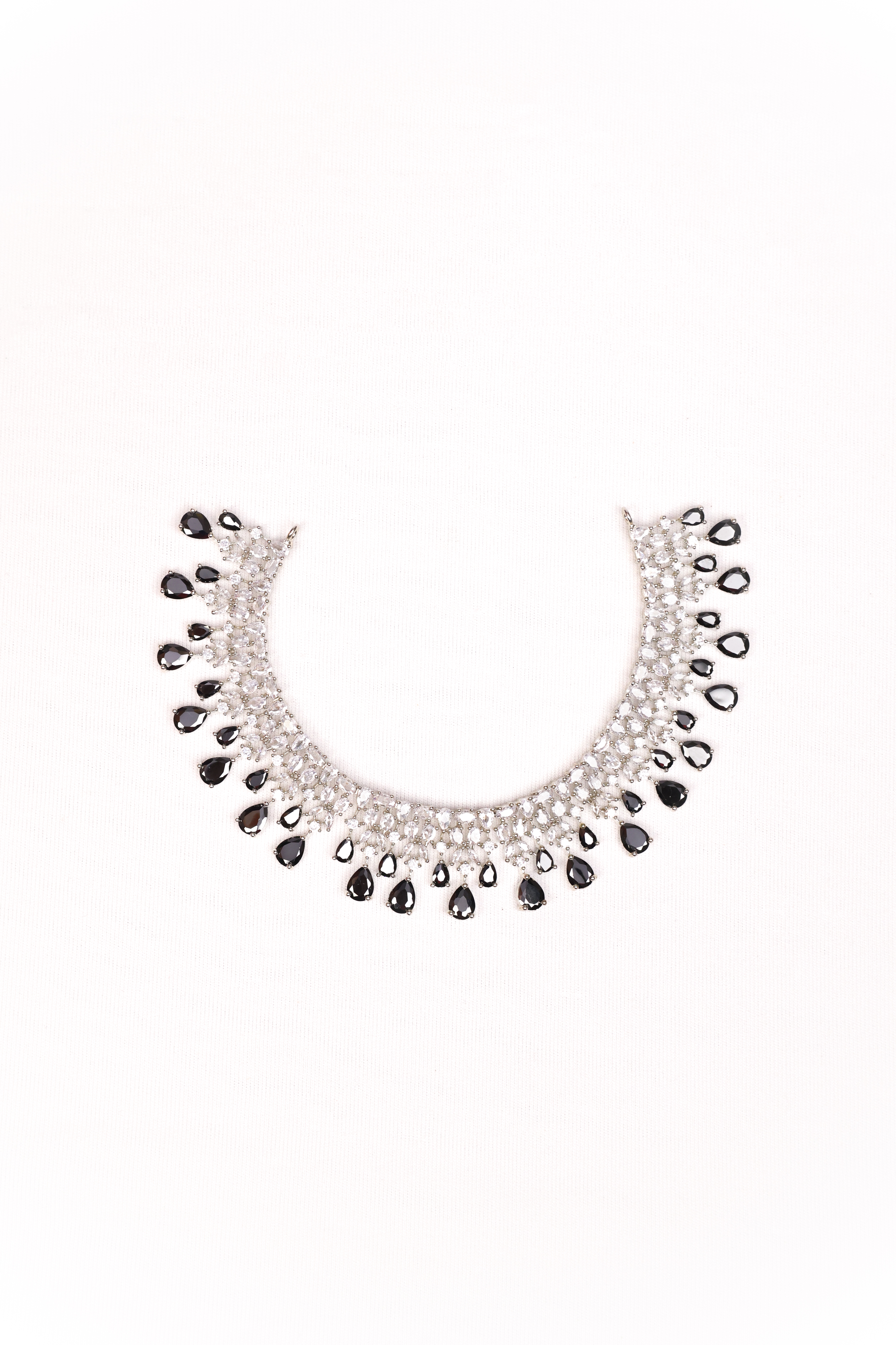 Karuppu Rathna Choker