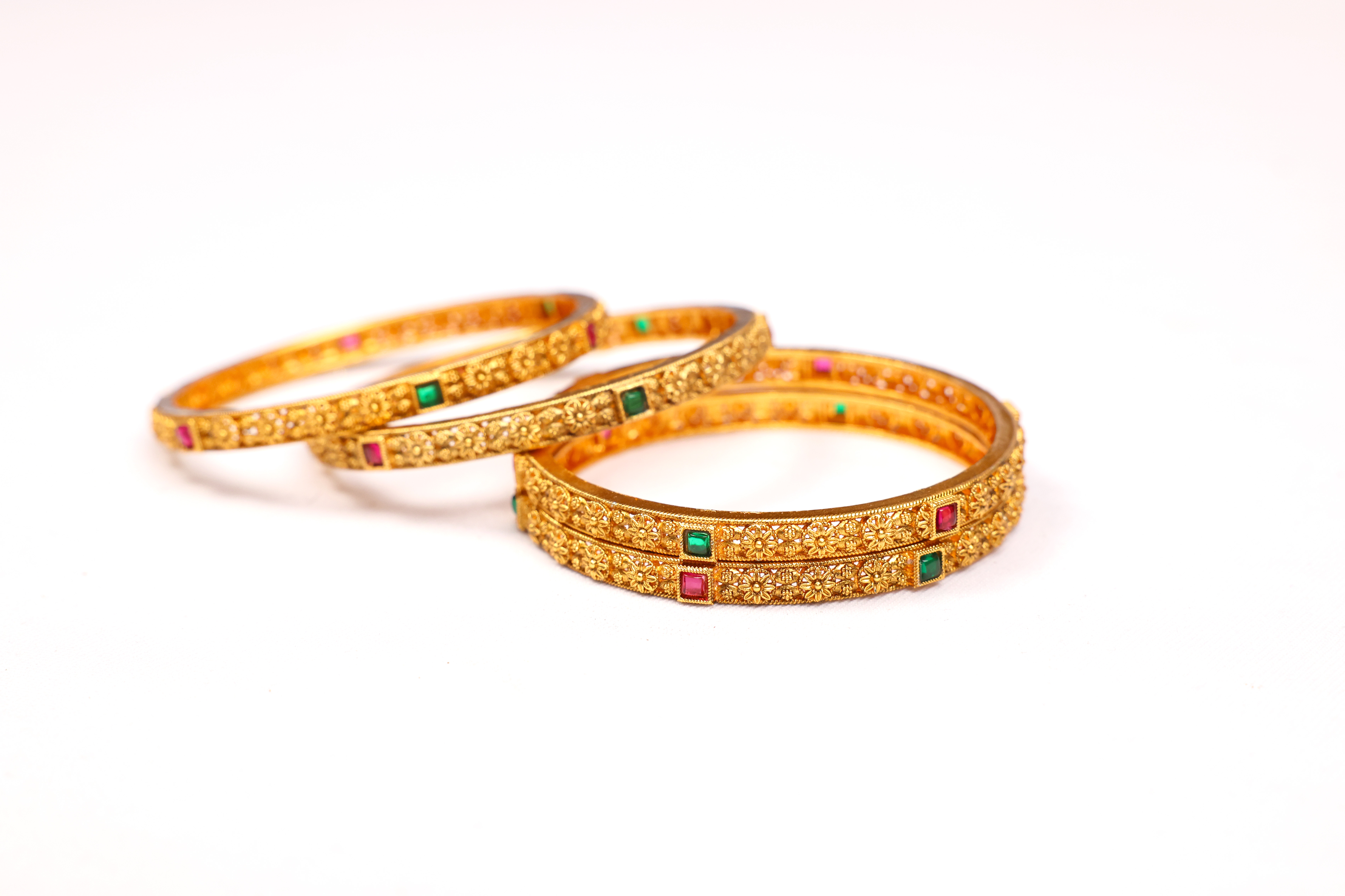 Ponni Alangara Valai