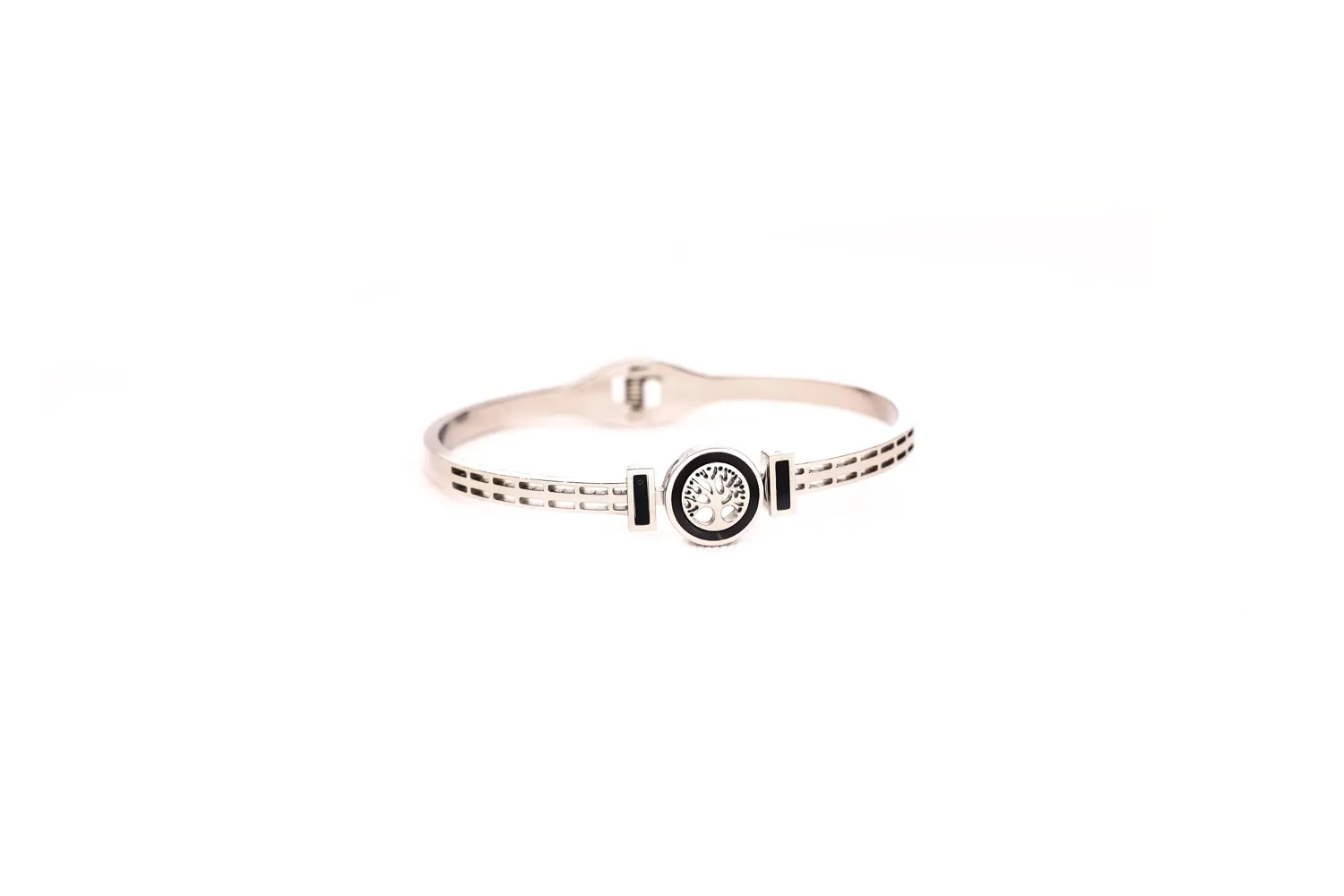 Single Stone Elegance